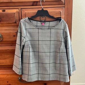 Vince Camuto Women’s black and white plaid top, size XL,